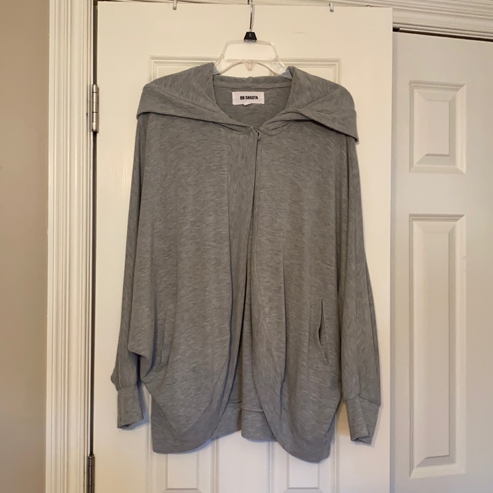 BB Dakota Cardigan / Cape